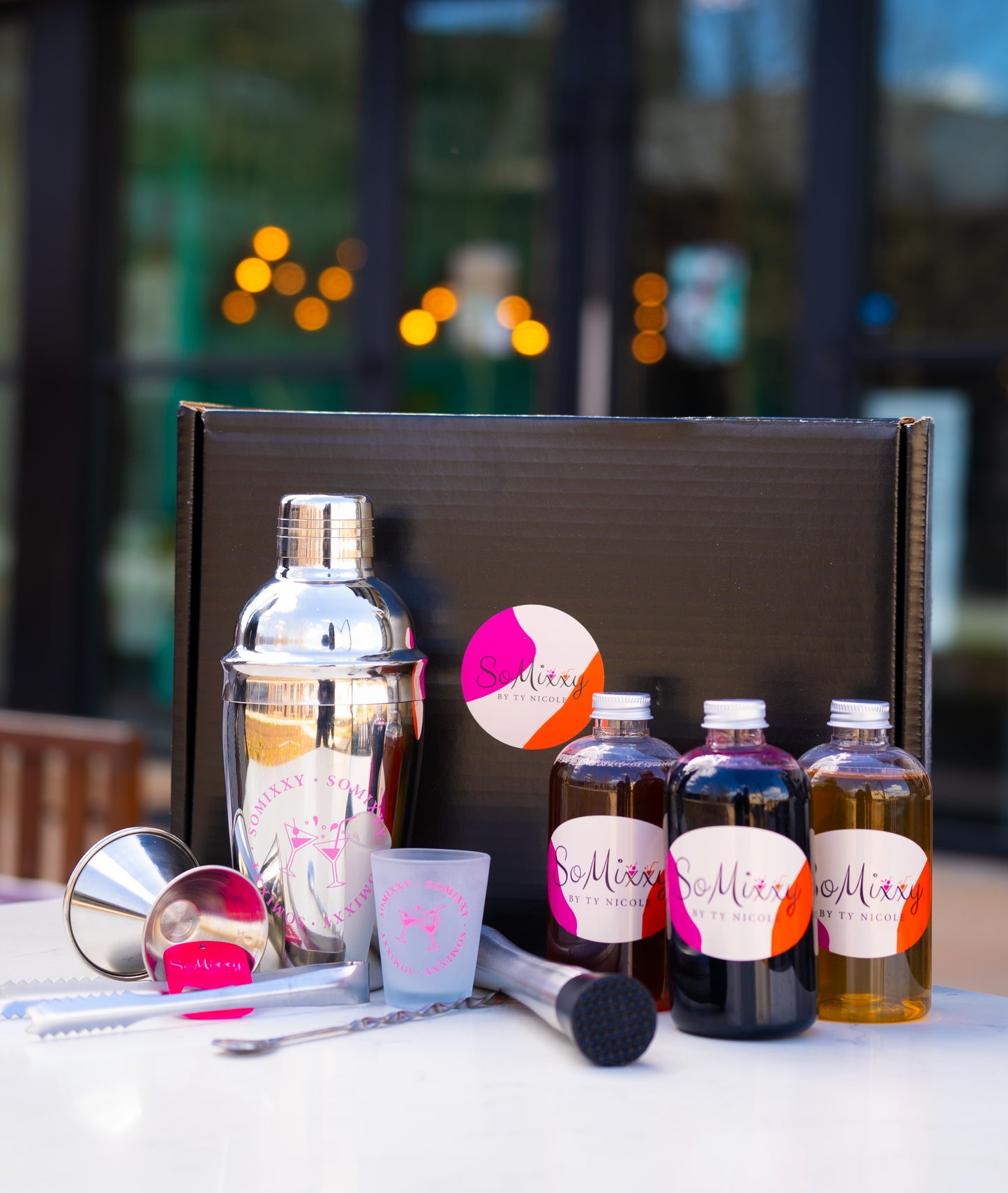 SoMixxy Branded Bar Set