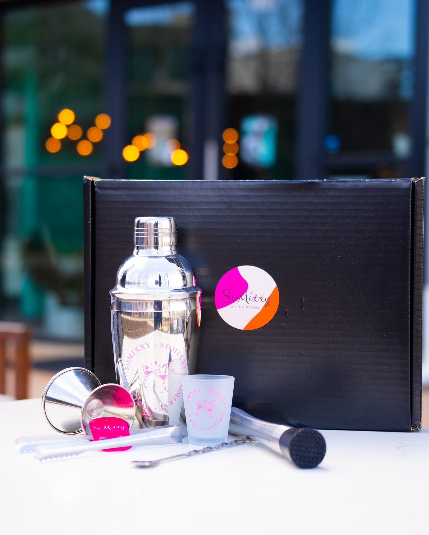 SoMixxy Branded Bar Set